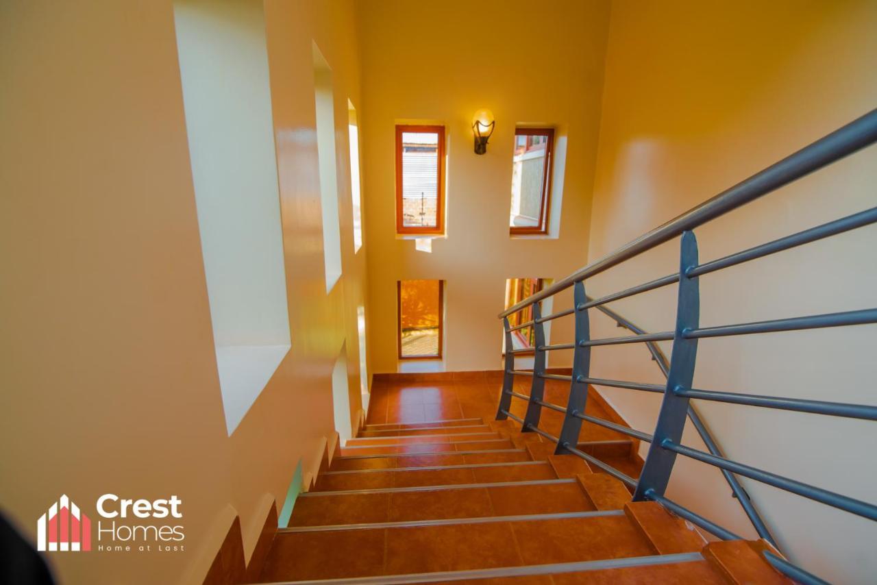 Crest Homes Uganda Kitende Eksteriør bilde