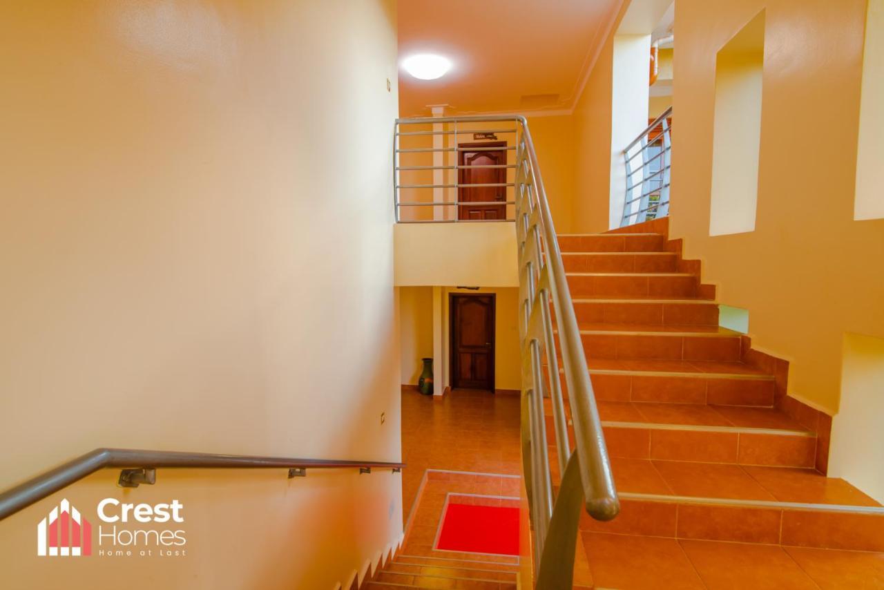 Crest Homes Uganda Kitende Eksteriør bilde